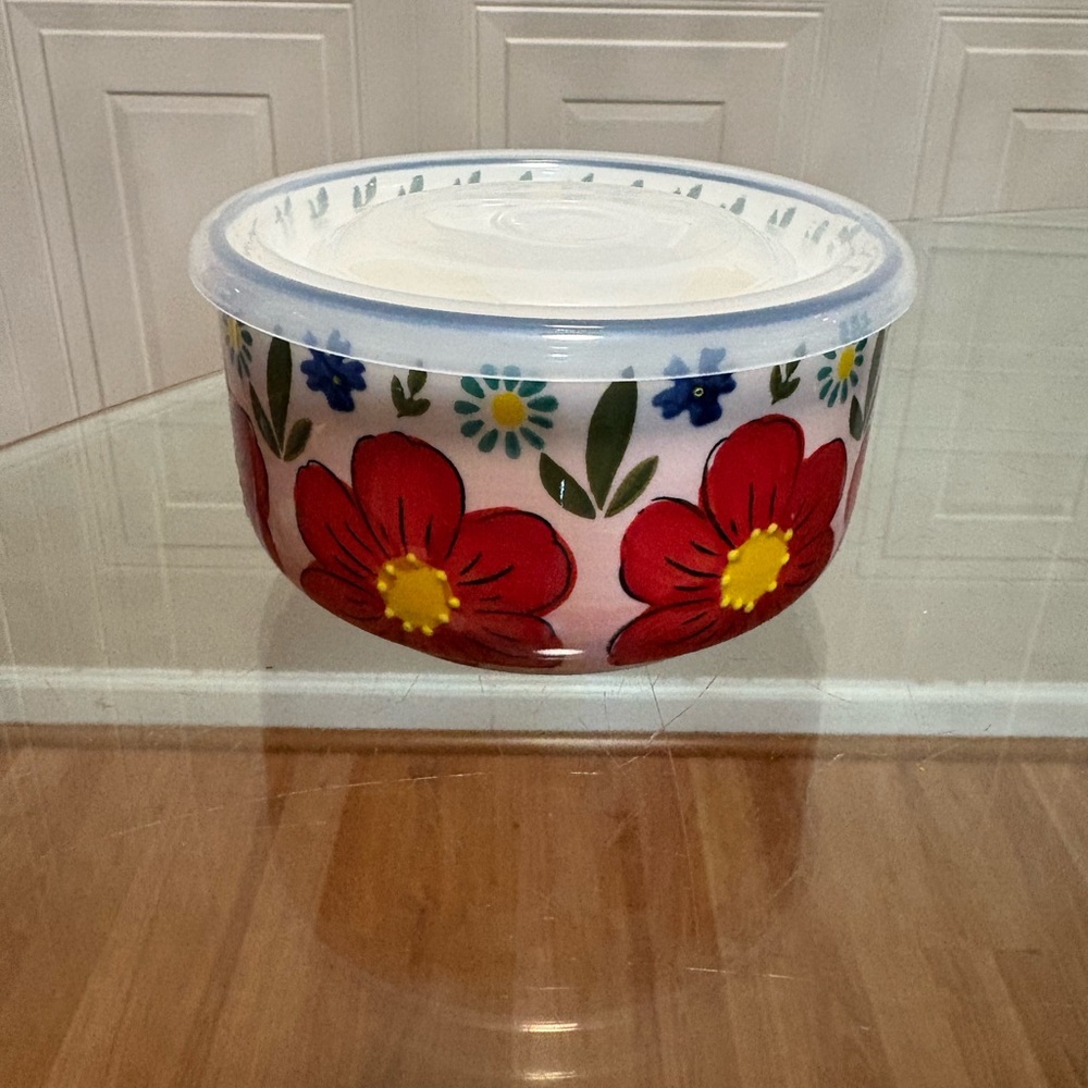 Brand New SH Home Beautiful Bowl With Lid 5”